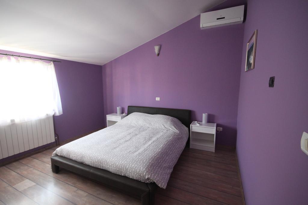 Holiday House Veli Vrh Pula Bilik gambar