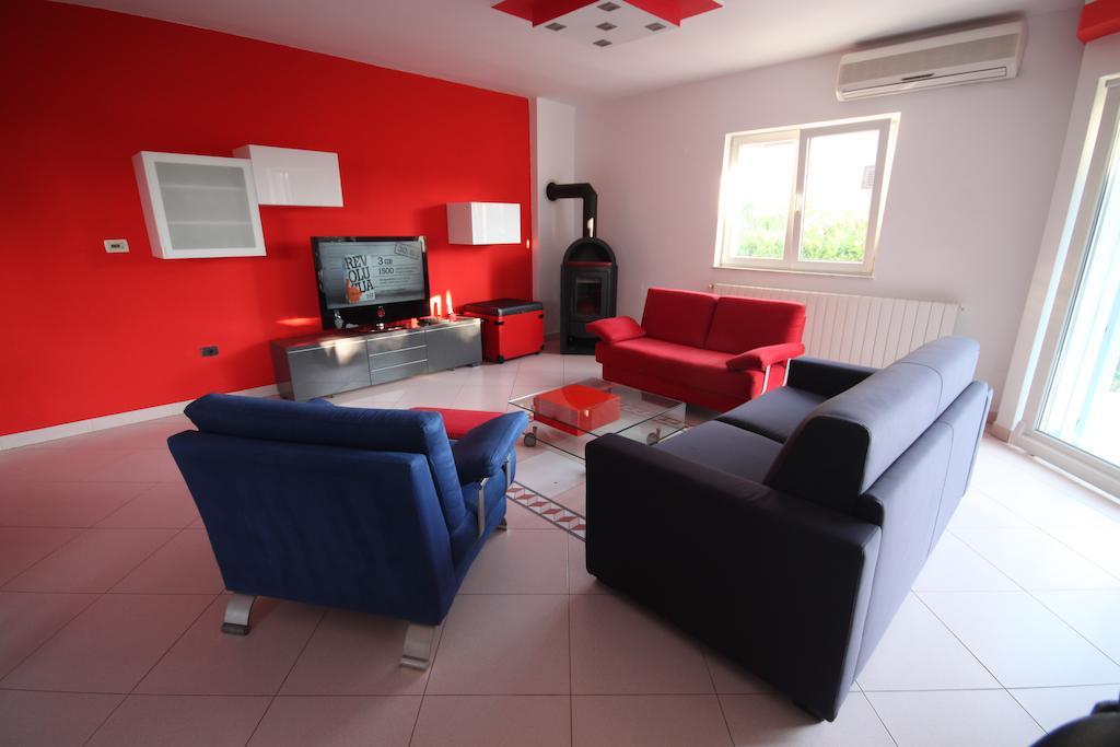 Holiday House Veli Vrh Pula Bilik gambar